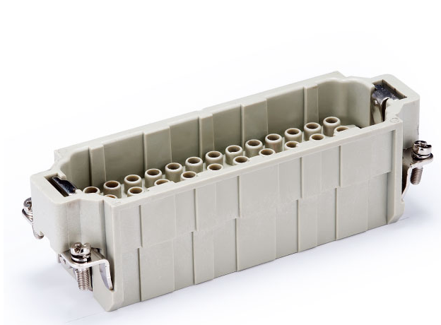 Series 46EEE (C) Insert 46P+E - Size 24B - Male Enhanced Crimp Termination 16A/500V