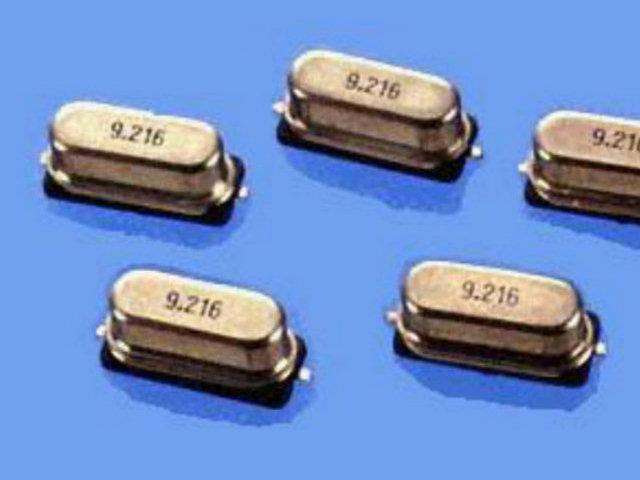 3,6864MHZ SMD - Crystals, Oscillators & Resonators -