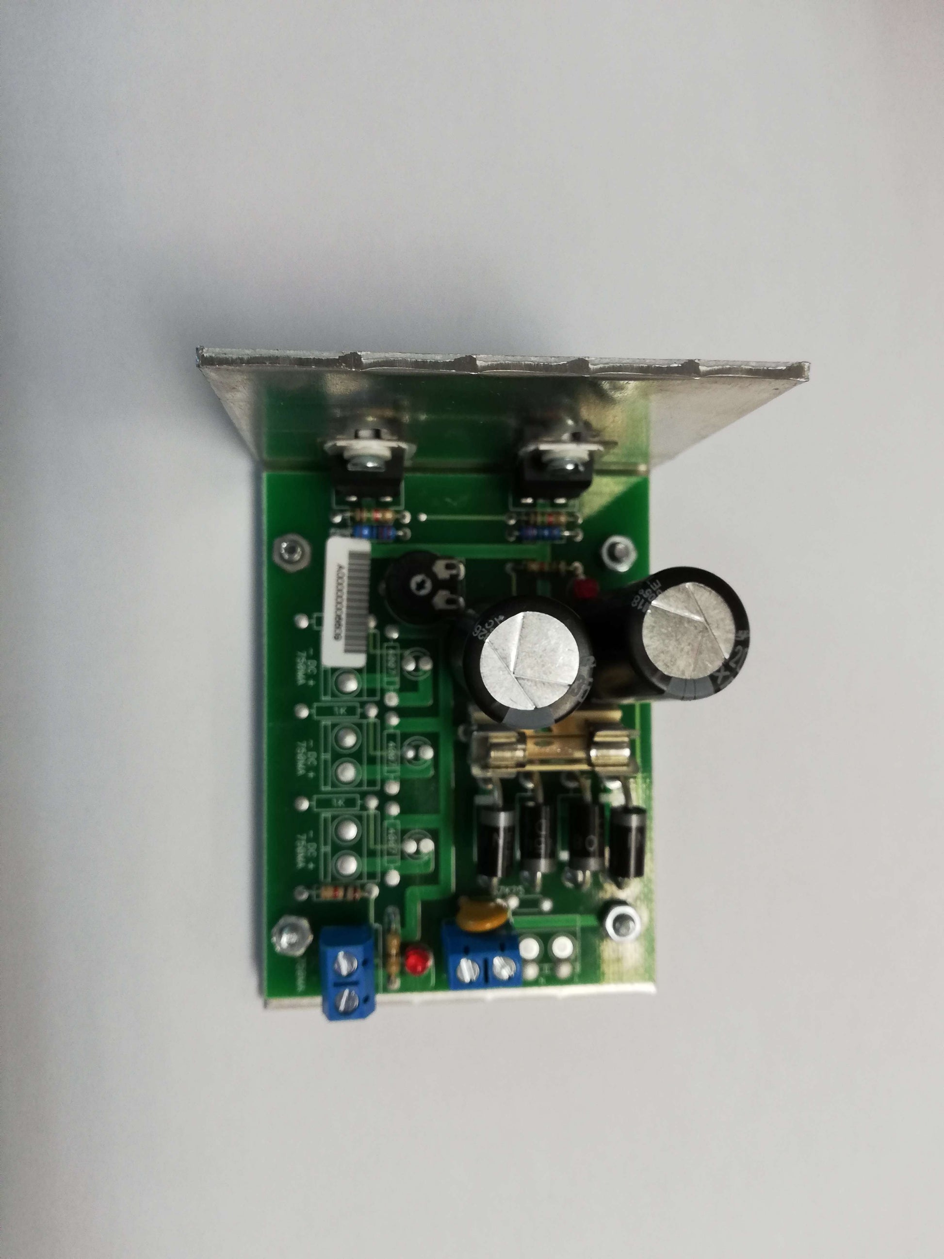 CEM 13,8V/2A LEAD ACID CHARGER - Power Supplies & Chargers -