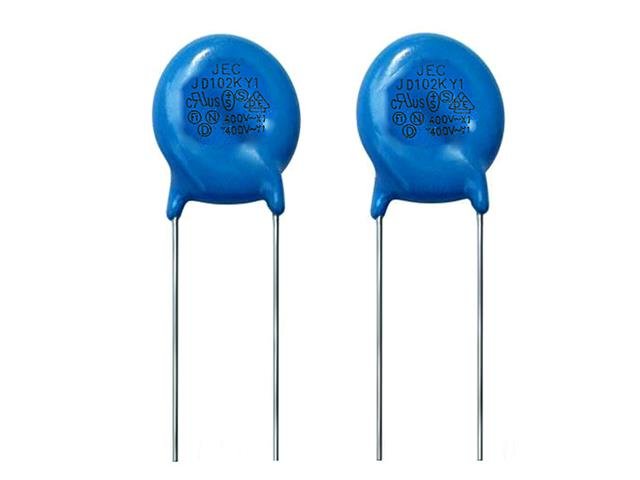 DCC 2N2 15KV Y5V - Capacitors -
