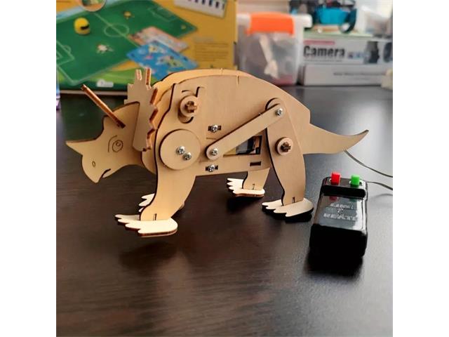 EDU - TOY TRICERATOPS DINOSAUR - Educational Kits - 